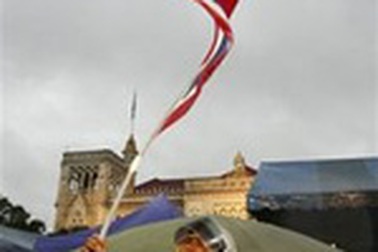 Thái Lan hoãn bỏ phiếu bầu thủ tướng