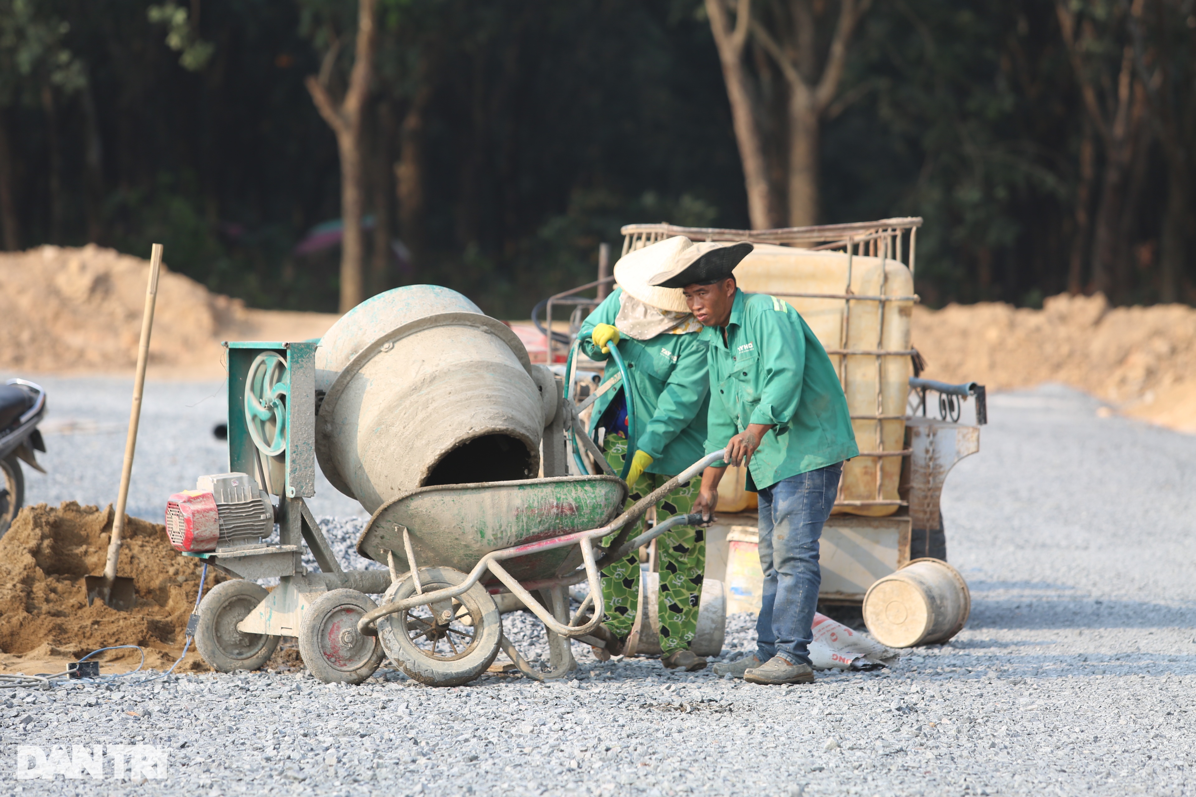 Người dân thấp thỏm việc bàn giao đất làm dự án cao tốc Biên Hòa - Vũng Tàu - 5 Người dân thấp thỏm việc bàn giao đất làm dự án cao tốc Biên Hòa - Vũng Tàu - 5