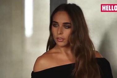 Chloe Green xinh đẹp tạo dáng chụp hình