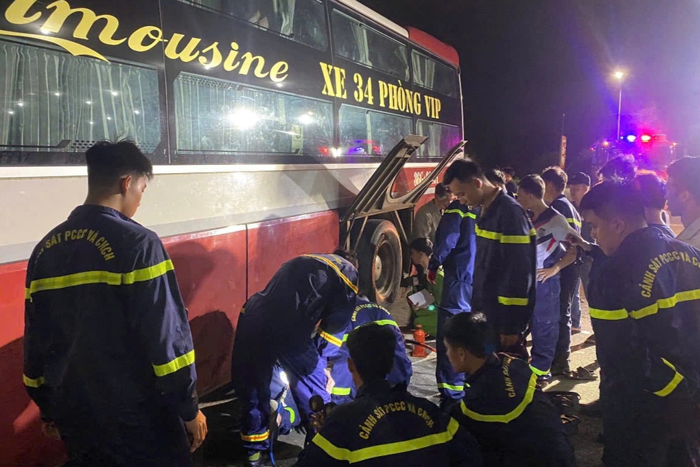 Phụ xe bị đè tử vong khi chui xuống gầm ô tô để kiểm tra phanh - 1 Phụ xe bị đè tử vong khi chui xuống gầm ô tô để kiểm tra phanh - 1