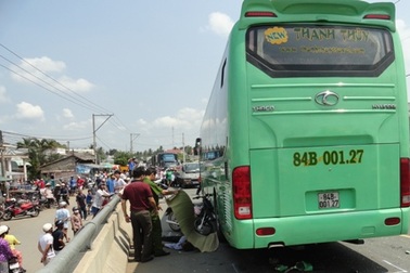 Vụ tai nạn 5 người chết ở Trà Vinh: Rút giấy phép kinh doanh 2 nhà xe