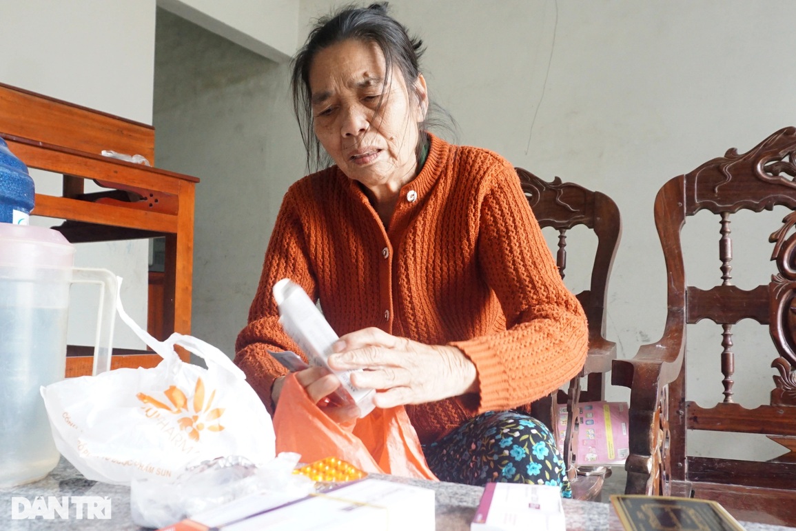 Nhói lòng cậu bé 6 tuổi đã mang nỗi đau mồ côi mẹ, bị bố chối bỏ - 4 Nhói lòng cậu bé 6 tuổi đã mang nỗi đau mồ côi mẹ, bị bố chối bỏ - 4