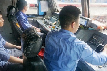 Muốn lái tàu, không còn phải "khám cơ quan sinh dục"