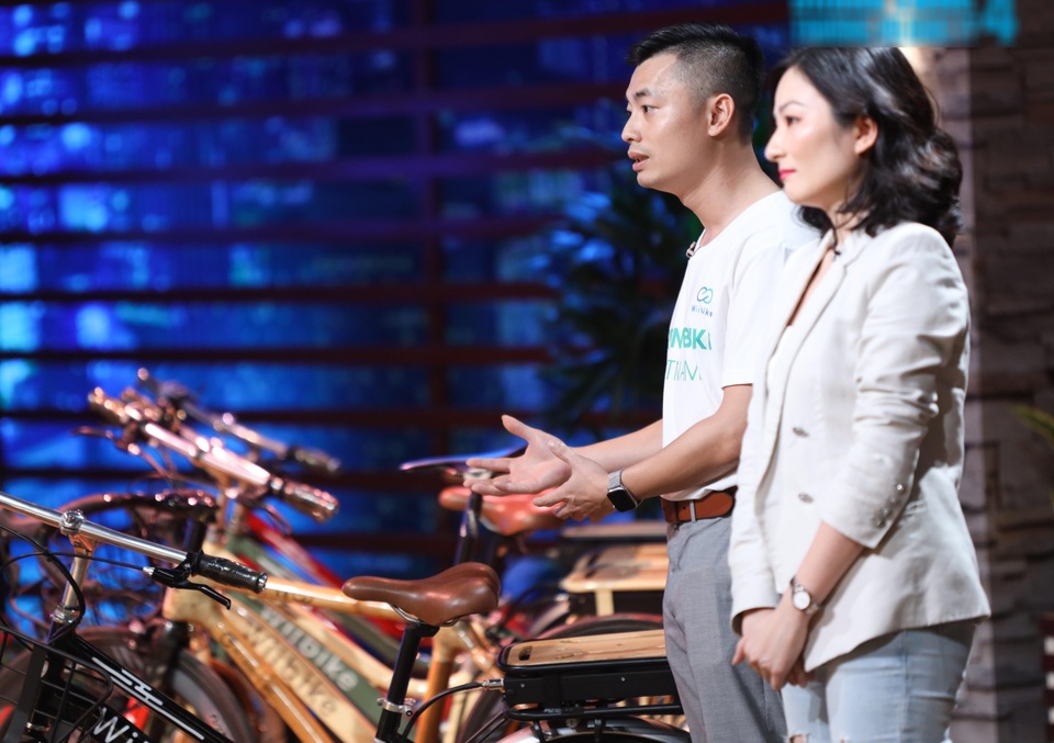 Phát ngôn Anh quan tâm đến mỗi em thôi của shark Phú: Mổ xẻ các góc nhìn - 3 Phát ngôn Anh quan tâm đến mỗi em thôi của shark Phú: Mổ xẻ các góc nhìn - 3