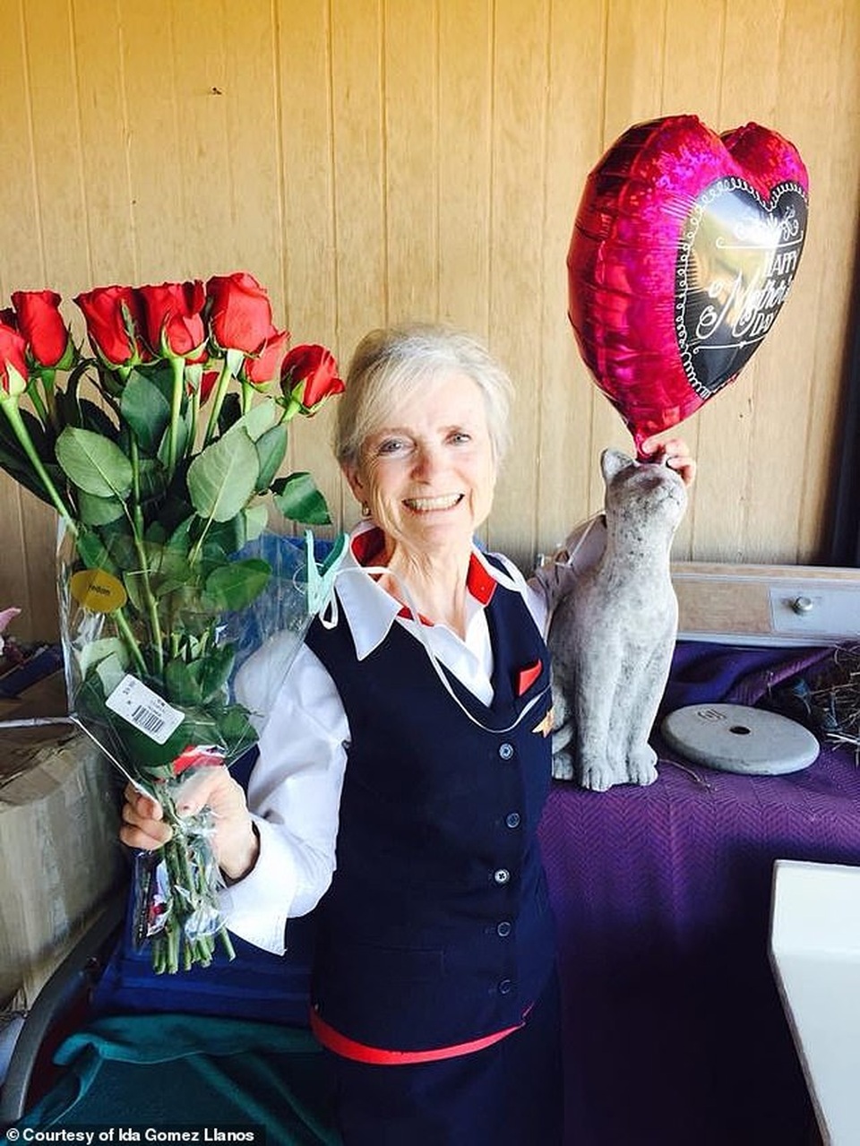 Nữ tiếp viên hàng không 79 tuổi kiện hãng bay vì bị đuổi việc - 4 Nữ tiếp viên hàng không 79 tuổi kiện hãng bay vì bị đuổi việc - 4