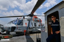 Cận cảnh tàu hộ tống đa nhiệm của Hải quân Pháp cập cảng TPHCM