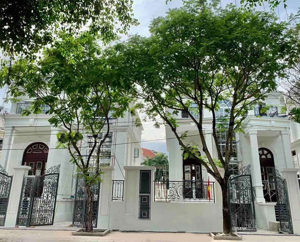 King Crown Village bàn giao 5 căn biệt thự đầu tiên cho khách hàng - 1 King Crown Village bàn giao 5 căn biệt thự đầu tiên cho khách hàng - 1