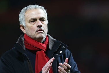 MU mất phạt đền, HLV Mourinho nổi điên với trọng tài