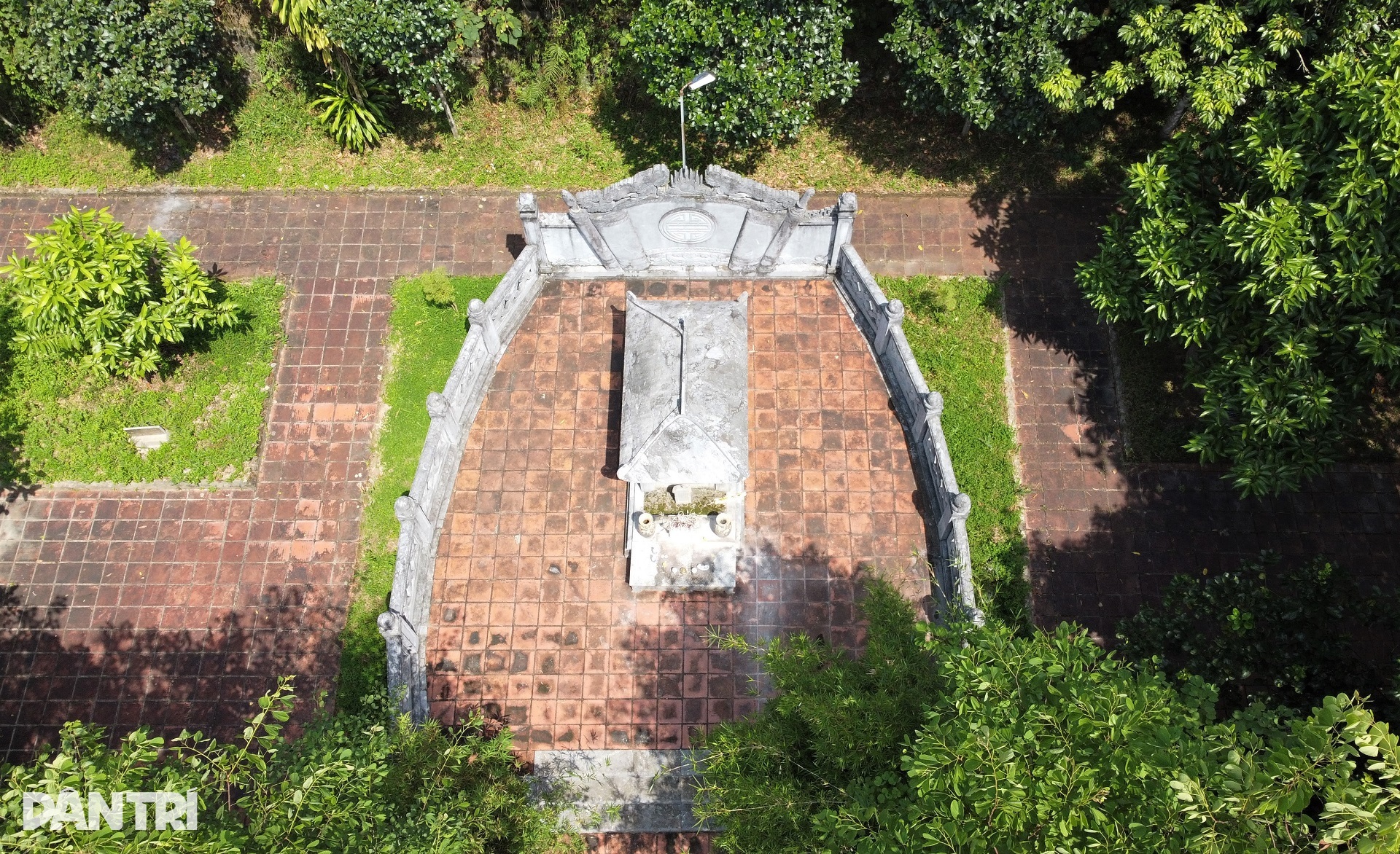 Giai thoại về nơi yên nghỉ của Đại danh y Hải Thượng Lãn Ông - 7 Giai thoại về nơi yên nghỉ của Đại danh y Hải Thượng Lãn Ông - 7