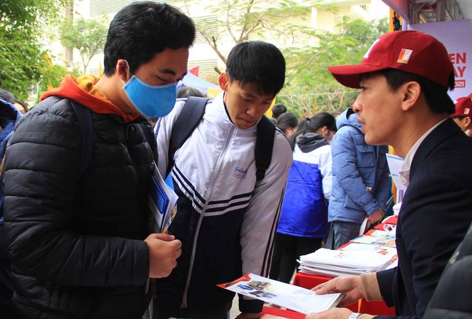 Tuyển sinh 2021: Thí sinh vẫn đổ xô quan tâm tới các ngành hot - 4 Tuyển sinh 2021: Thí sinh vẫn đổ xô quan tâm tới các ngành hot - 4