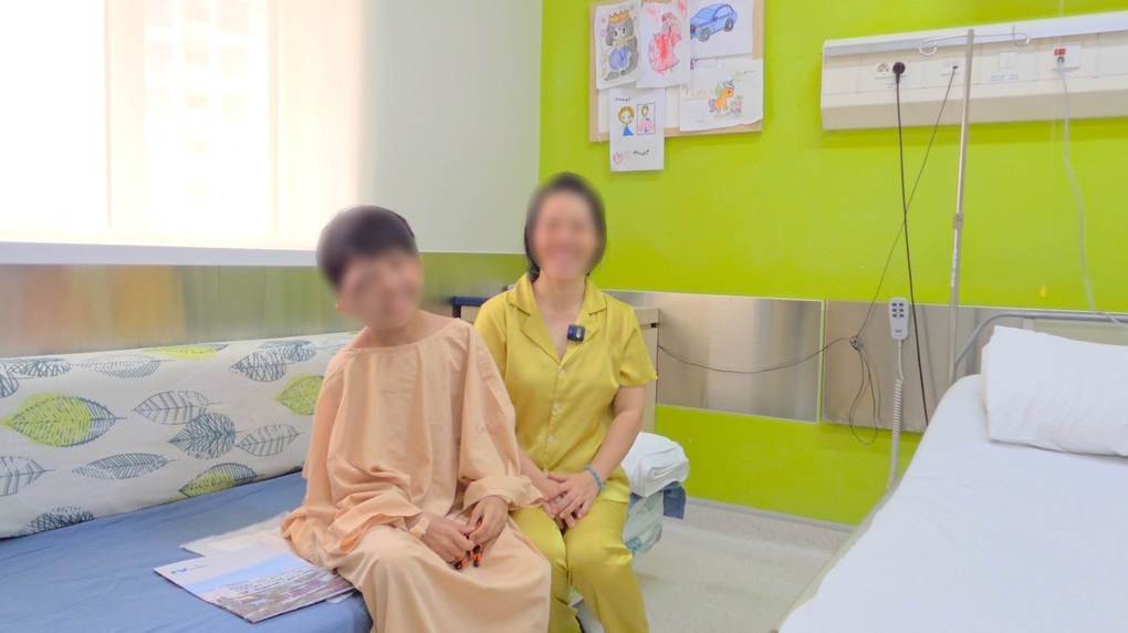 GS.BS người Mỹ tái tạo diện mạo mới cho bé trai mắc u sợi thần kinh phức tạp - 3