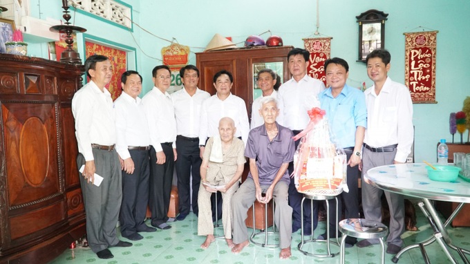 Bình Dương đảm bảo mọi người dân được đón Tết no ấm, đầy đủ - Ảnh 1. Bình Dương đảm bảo mọi người dân được đón Tết no ấm, đầy đủ - Ảnh 1.
