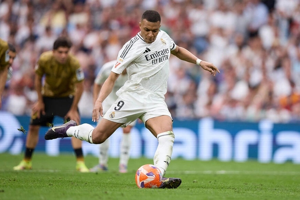 Mbappe lập cú đúp ở trận đấu Real Madrid chia tay HLV Ancelotti - 1 Mbappe lập cú đúp ở trận đấu Real Madrid chia tay HLV Ancelotti - 1