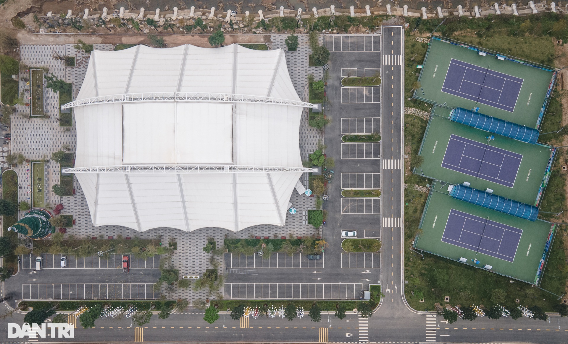 Khám phá sân tennis trăm tỷ hiện đại nhất Việt Nam phục vụ SEA Games 31 - 2 Khám phá sân tennis trăm tỷ hiện đại nhất Việt Nam phục vụ SEA Games 31 - 2