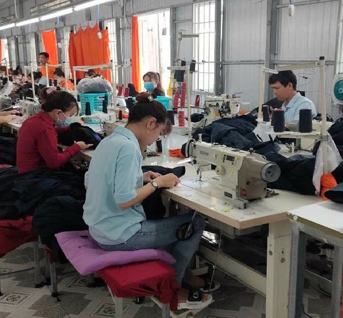Nhiều lao động nông thôn lựa chọn học nghề may. Ảnh: ĐVCC
