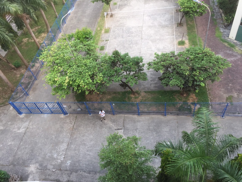 Sinh viên không về quê, ở lại ký túc xá vì Covid-19 - 2 Sinh viên không về quê, ở lại ký túc xá vì Covid-19 - 2