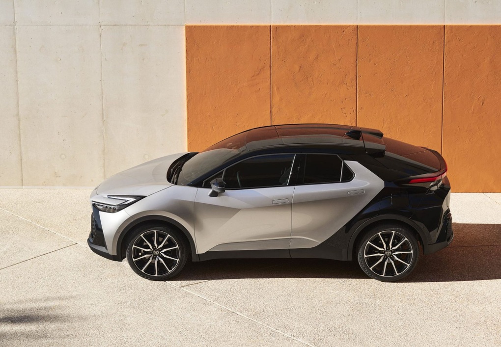 Toyota C-HR thế hệ mới trình làng, tăng áp lực cạnh tranh lên Honda HR-V - 4 Toyota C-HR thế hệ mới trình làng, tăng áp lực cạnh tranh lên Honda HR-V - 4