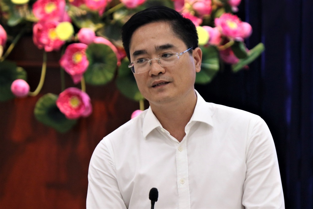 Phản biện thu phí lòng đường, hè phố, người dân nhắc đến ông Đoàn Ngọc Hải - 4 Phản biện thu phí lòng đường, hè phố, người dân nhắc đến ông Đoàn Ngọc Hải - 4