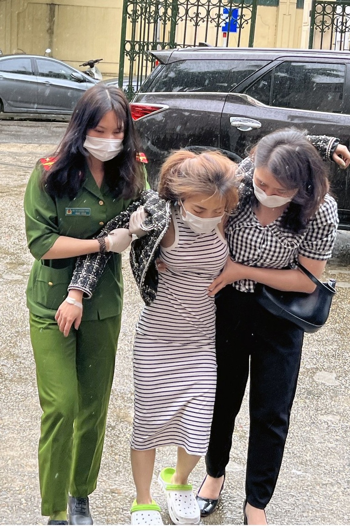 Nghi phạm phóng hỏa gây chết người ở Hà Nội có thể đối diện 2 tội danh? - 1 Nghi phạm phóng hỏa gây chết người ở Hà Nội có thể đối diện 2 tội danh? - 1