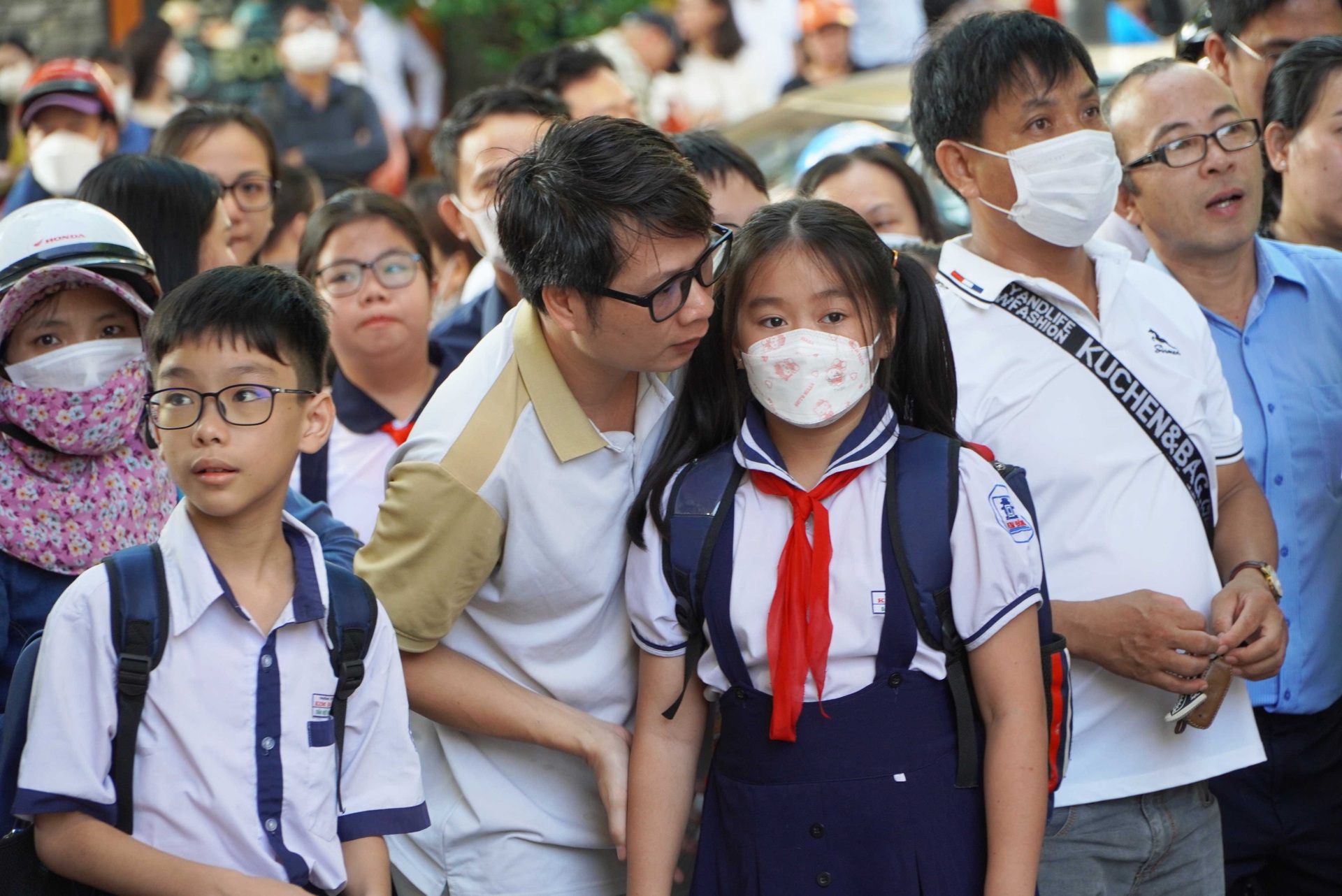 Thí sinh “cày” 6 buổi/tuần, đi 35km để thi lớp 6 Trường Trần Đại Nghĩa - 6 Thí sinh “cày” 6 buổi/tuần, đi 35km để thi lớp 6 Trường Trần Đại Nghĩa - 6