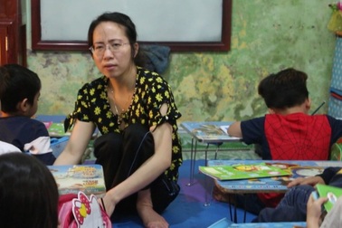 Lớp học đặc biệt của cô giáo khuyết tật