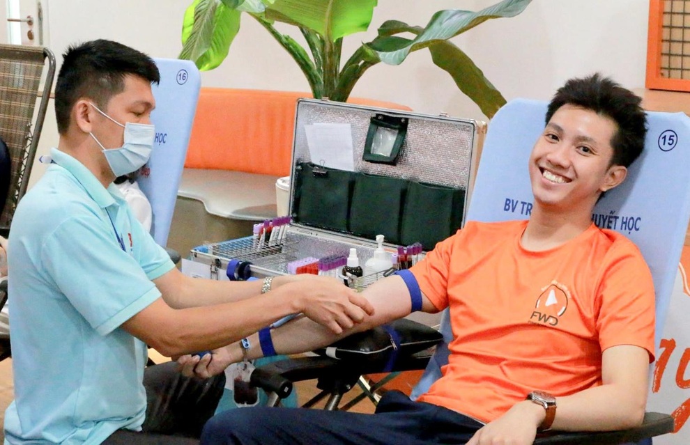 Chăm sóc cộng đồng: Văn hóa cốt lõi trong hành trình phát triển của FWD - 1