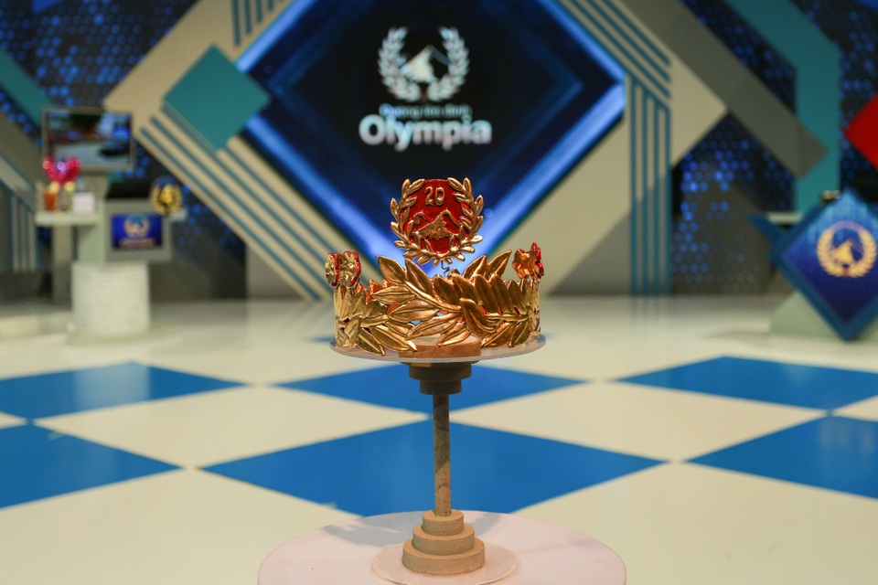 Thắng áp đảo đối thủ, nữ sinh Ninh Bình vô địch Đường lên đỉnh Olympia 2020 - 18 Thắng áp đảo đối thủ, nữ sinh Ninh Bình vô địch Đường lên đỉnh Olympia 2020 - 18