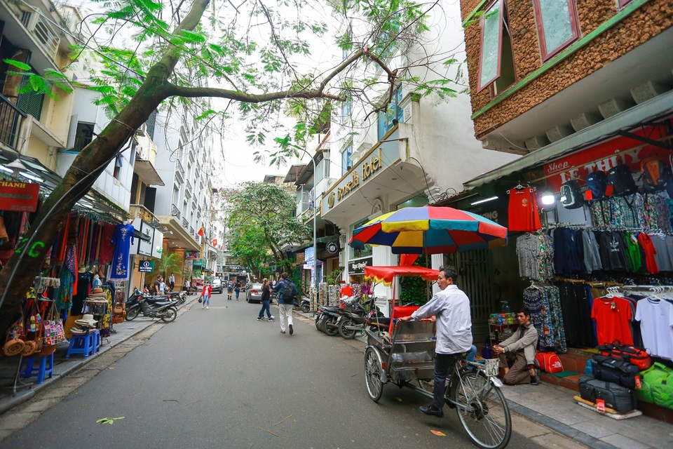 Những con phố nào ở Hà Nội có giá đất đắt ngang ngửa Tokyo, New York? - 2 Những con phố nào ở Hà Nội có giá đất đắt ngang ngửa Tokyo, New York? - 2