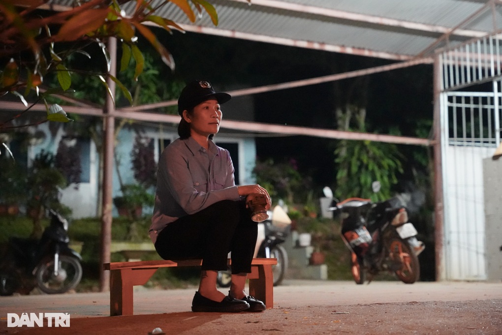 Chuyện những người giữ nhà thuê nơi... khuất núi - 4 Chuyện những người giữ nhà thuê nơi... khuất núi - 4