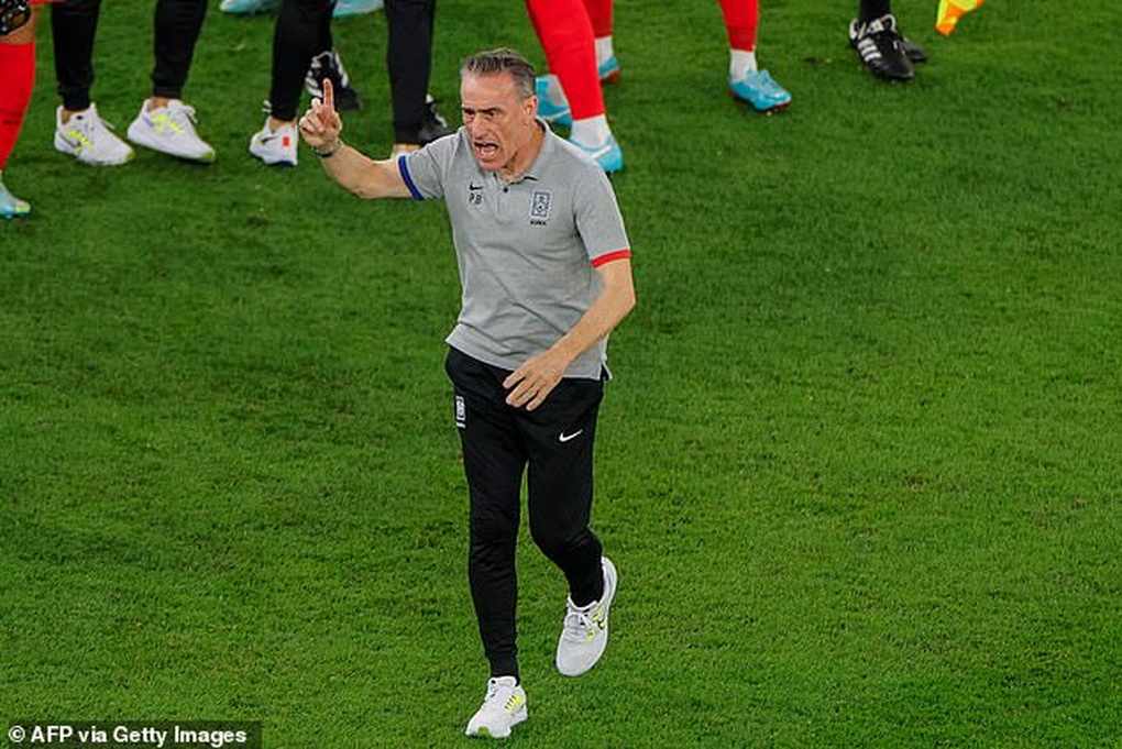 Son Heung Min khóc nức nở, HLV Hàn Quốc nhận thẻ đỏ sau thất bại cay đắng - 6 Son Heung Min khóc nức nở, HLV Hàn Quốc nhận thẻ đỏ sau thất bại cay đắng - 6
