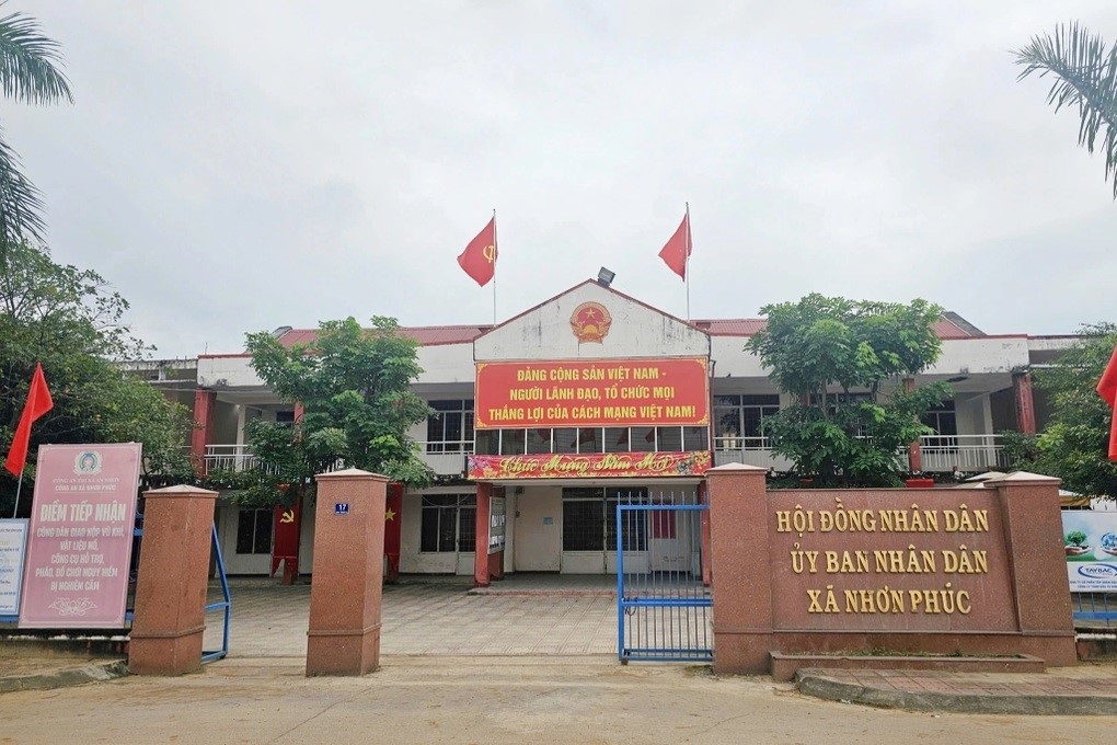 Một chủ tịch xã bị khởi tố vì để cát tặc lộng hành - 1 Một chủ tịch xã bị khởi tố vì để cát tặc lộng hành - 1