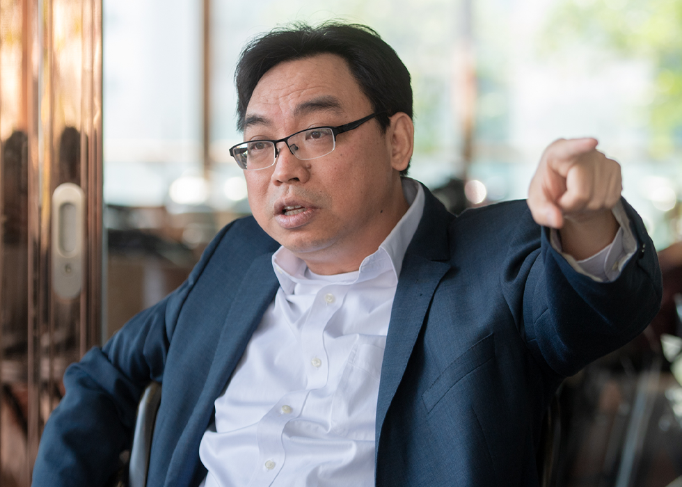 Chủ tịch MK Group: Người dám đi thường đến đích trước kẻ mãi đứng yên - 21 Chủ tịch MK Group: Người dám đi thường đến đích trước kẻ mãi đứng yên - 21