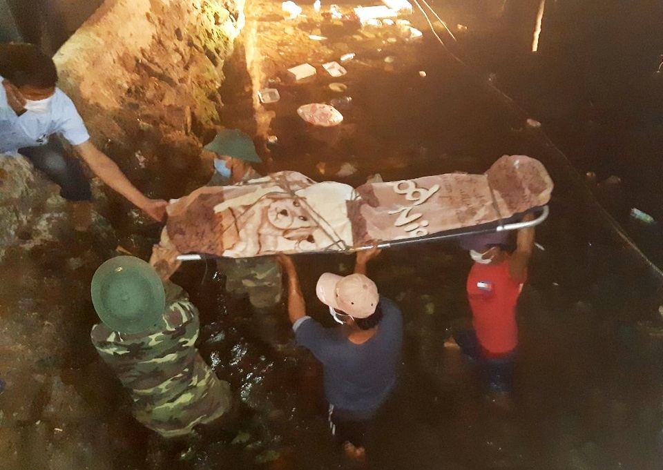 Tìm thấy thi thể ngư dân mất tích 4 ngày trên biển - 1 Tìm thấy thi thể ngư dân mất tích 4 ngày trên biển - 1