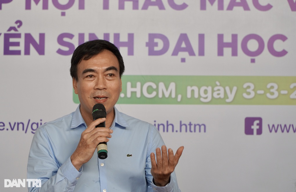 Phụ huynh lo học phí đại học ngày càng tăng, con học xong chạy xe ôm - 4