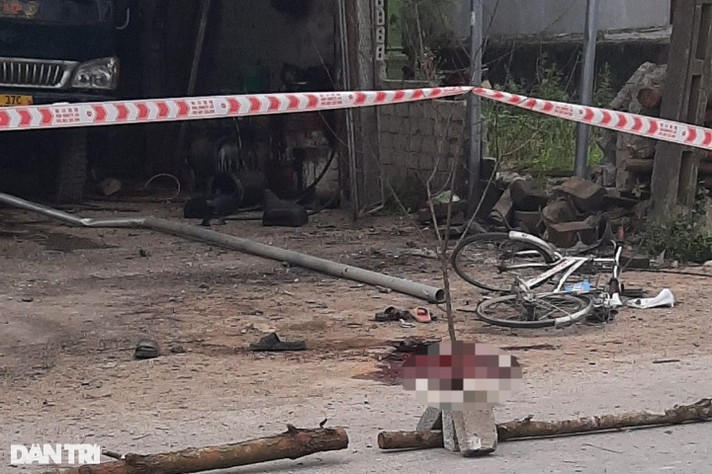 Nghi cưa bom phát nổ, 6 người thương vong - 2 Nghi cưa bom phát nổ, 6 người thương vong - 2