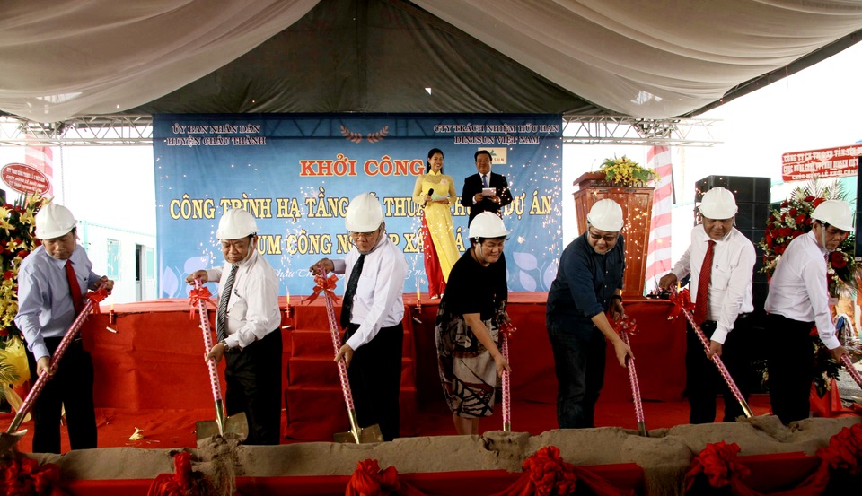 Sóc Trăng: Khởi công cụm công nghiệp 1.700 tỷ đồng - 1 Sóc Trăng: Khởi công cụm công nghiệp 1.700 tỷ đồng - 1