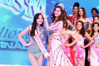 Thi  nhan sắc quốc tế: Người đẹp đang “nhờn” luật