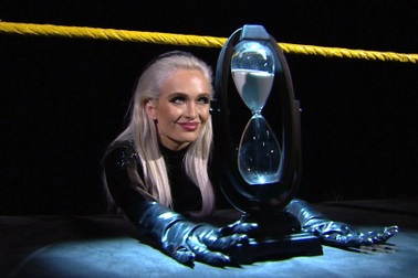 Nữ đô vật xinh đẹp tiêu tan sự nghiệp sau ca phẫu thuật