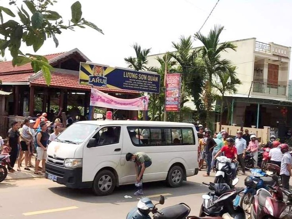 Vụ án mạng 3 người thương vong: Vợ chồng chủ quán nhậu qua cơn nguy kịch - 1 Vụ án mạng 3 người thương vong: Vợ chồng chủ quán nhậu qua cơn nguy kịch - 1