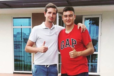 Thủ môn Đặng Văn Lâm xuất hiện sau sự cố bị rượt chém