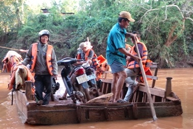 Cấm đường để bảo vệ khu sinh quyển, người dân bị cô lập