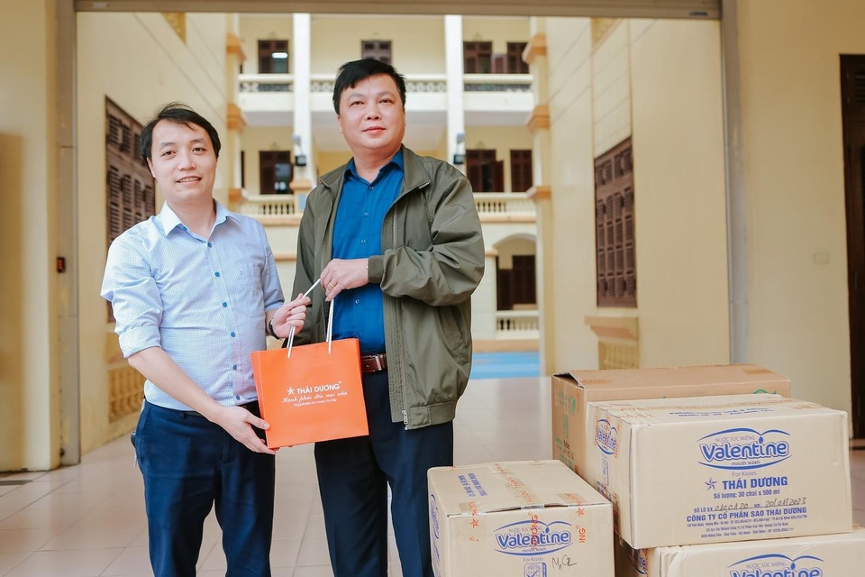 Súc miệng, súc họng sát khuẩn: Chọn loại nào để có tác dụng kéo dài nhất? - 3 Súc miệng, súc họng sát khuẩn: Chọn loại nào để có tác dụng kéo dài nhất? - 3