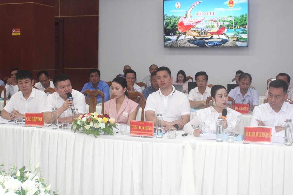 Phó Chủ tịch Cà Mau hỏi doanh nghiệp khó khăn “chí mạng” của ngành cua - 4 Phó Chủ tịch Cà Mau hỏi doanh nghiệp khó khăn “chí mạng” của ngành cua - 4