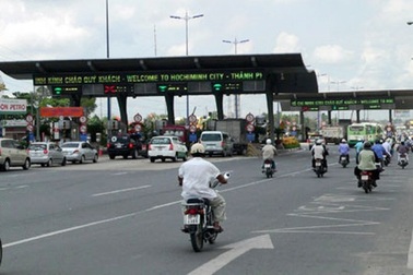 TPHCM tăng mức phí ô tô qua trạm xa lộ Hà Nội