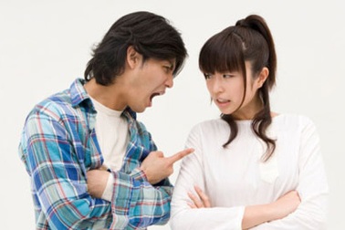 “Yêu nhau lắm, cắn nhau đau”