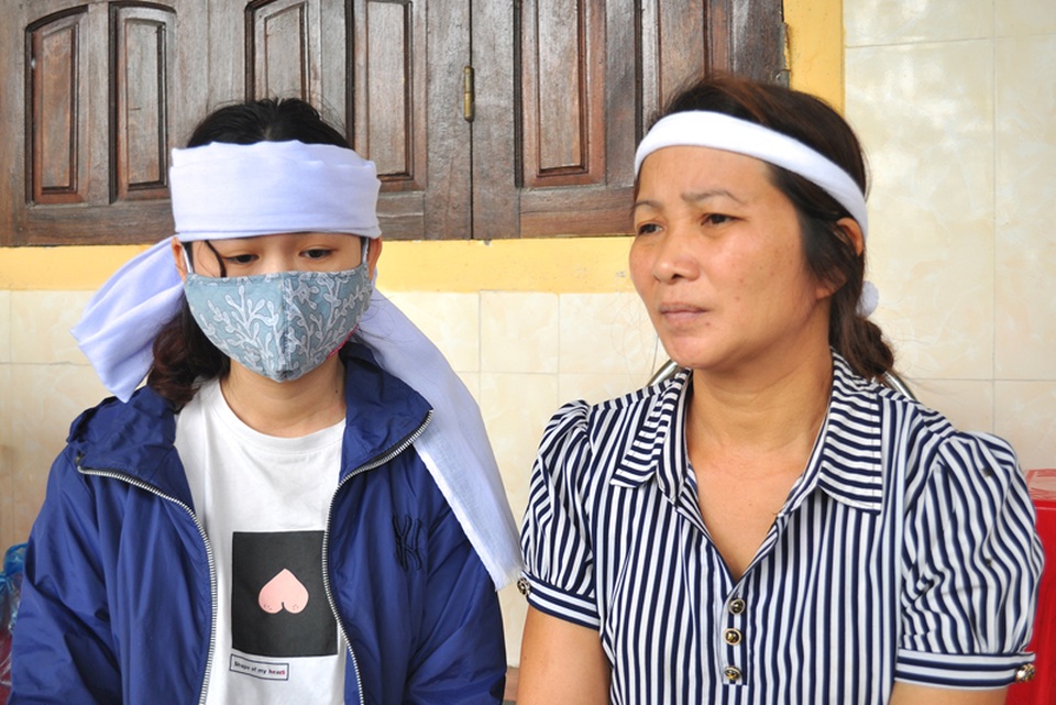 Nén nỗi đau mất cha để dồn sức cùng cả nước chống dịch - 4 Nén nỗi đau mất cha để dồn sức cùng cả nước chống dịch - 4