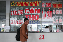 Văn phòng, nhà chờ của hãng xe Thành Bưởi vắng vẻ khi dừng hoạt động