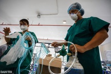 Thiếu thuốc: Bệnh nhân "sống mòn" chờ đợi, bác sĩ tiến thoái lưỡng nan