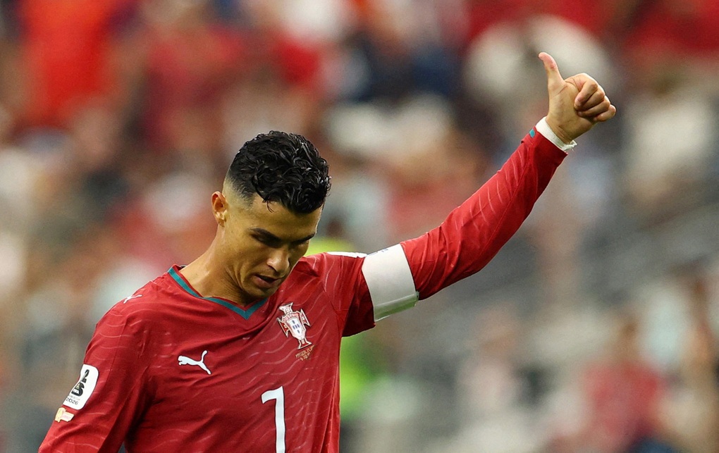 C.Ronaldo: Chức vô địch Euro 2016 có ý nghĩa như World Cup - 2