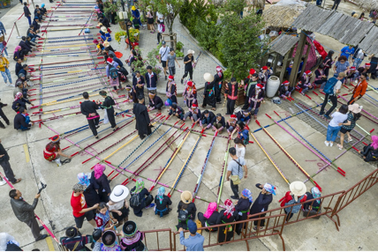 Mục sở thị màn nhảy sạp đạt kỷ lục Việt Nam tại Fansipan